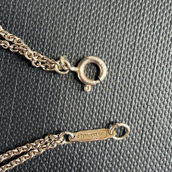 Tiffany & Co. infinity necklace - Picture 4 of 5